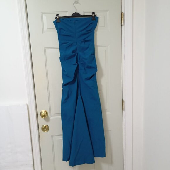 Nicole Miller Strapless Ruched Evening Gown Size 6 Womens - Picture 4 of 13